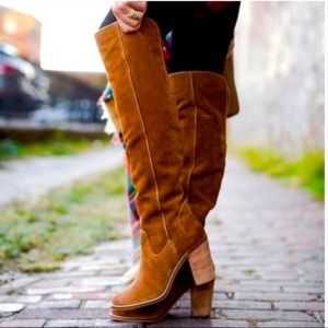 Dolce Vita Suede Boots Sz 8